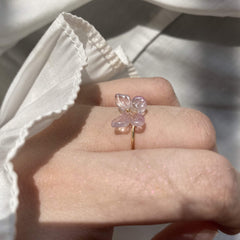 Anillo de cristal suave con diseño de hada y mariposa