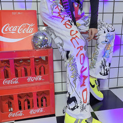 Übergroße Hose mit Grunge-Ästhetik und Cartoon-Print