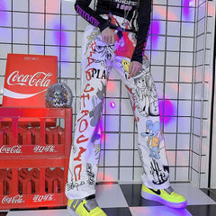 Übergroße Hose mit Grunge-Ästhetik und Cartoon-Print