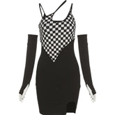 Vestido negro ajustado con mangas y estampado de cuadros