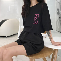 Camiseta extragrande con estampado grunge en la espalda de mujer china