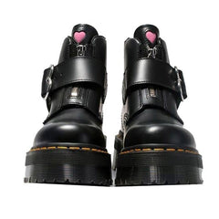 Botas de suela gruesa con hebilla de corazón de metal y diseño clásico