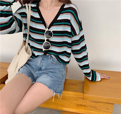 Cárdigan de canalé con cuello en V y rayas de colores de moda coreana