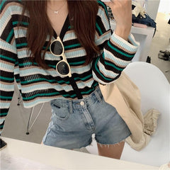 Cárdigan de canalé con cuello en V y rayas de colores de moda coreana