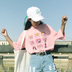 Camiseta con estampado de collage de personajes de anime adorables