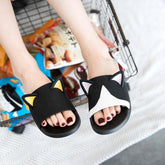 Sandalias planas de plástico coloridas con orejas de perro y gato