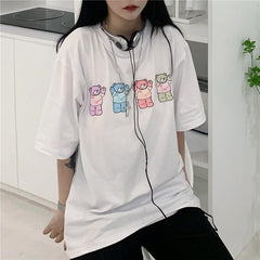 Camiseta holgada blanca y negra con estampado de osos coloridos