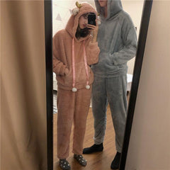 Lindo pijama de peluche rosa y gris con capucha de ciervo