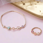 Bonita pulsera y anillo pequeños de metal dorado