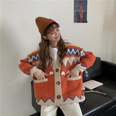 Cárdigan de punto con cuello en V y bordado de corazones