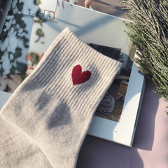 Calcetines tobilleros con corazones pequeños