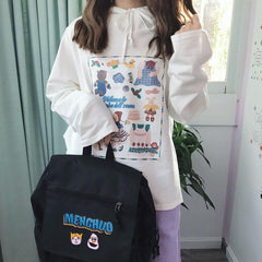 Weißer Oversize-Hoodie mit süßem Spielzeugmuster