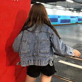 Chaqueta vaquera extragrande con bolsillos en la espalda