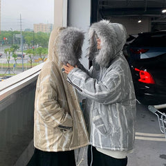 Chaqueta de invierno extragrande con capucha de piel y estampado atrevido