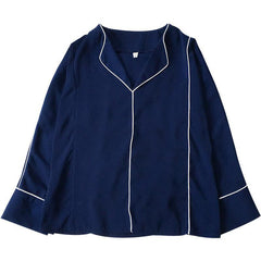Camisa elegante de manga larga blanca y azul estilo pijama