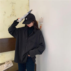 Camisa holgada informal de dos piezas con rayas verticales retro falsas