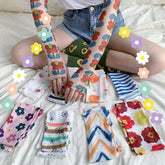 Guantes transparentes con estampado de flores