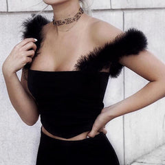 Top corto sin mangas con tirantes de piel esponjosa