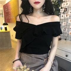 Camisa sexy con volantes, hombros descubiertos, blanca y negra