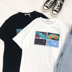 Camiseta holgada blanca y negra con estampado de letras galácticas