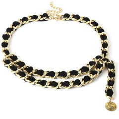 Cinturón negro de los años 90 con cadena trenzada de metal dorado