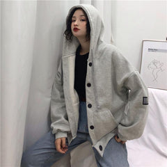 Sudadera con capucha y cárdigan holgado con bordados grises