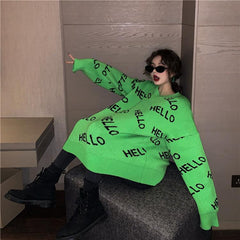 Suéter de punto extragrande con estampado de letras "Hola"