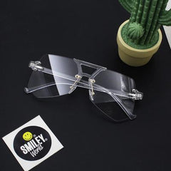 Enormes gafas de sol de plástico de colores