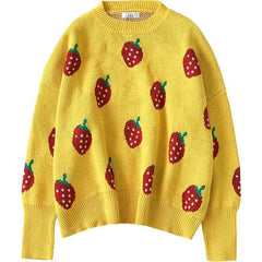 Suéter de cuello redondo con estampado de fresas de punto