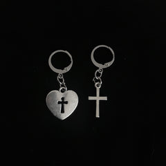 Pendientes de cruz de corazón de metal plateado con estética Kpop