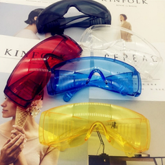 Máscara de gafas de plástico de estilo cibernético con marco grande y coloridas