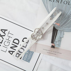 Mädchengürtel mit transparenten Löchern und Lederkante