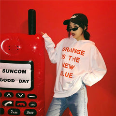 Trendiger weißer Oversize-Hoodie mit Buchstaben-Print