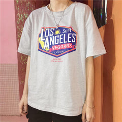 Camiseta larga blanca extragrande con estampado de surf de Los Ángeles