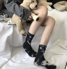 Calcetines estéticos con estampado tie-dye de mármol