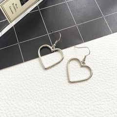 Metallic Vintage Heart Earrings