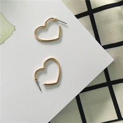 Minimalistic Metallic Heart Earrings