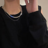 Collar minimalista de cadena de plata de doble capa