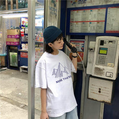 Weißes, lockeres T-Shirt mit „More Than Letters“-Print