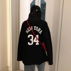 Langärmliges Baumwoll-T-Shirt mit New York 34-Rückenaufdruck