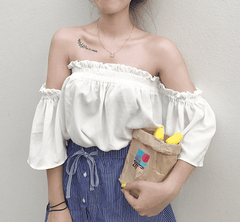 Top de verano ligero con volumen y hombros abiertos