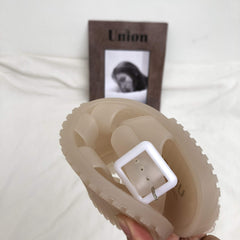 Sandalias de verano de goma planas con punta abierta en color beige