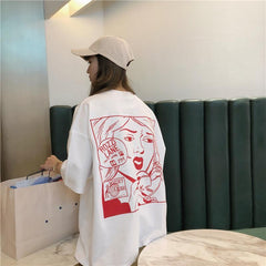 Camiseta extragrande con escena de cómic bordada en blanco y negro