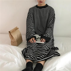 Oversized Long White Stripes Long Sleeve Black Sweatshirt