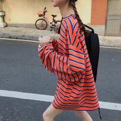 Camiseta de rayas de manga larga azul anaranjada de gran tamaño