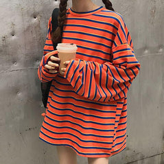 Camiseta de rayas de manga larga azul anaranjada de gran tamaño