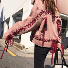 Chaqueta corta con cordones estilo vaquero rojo rosa