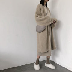 Cárdigan largo extragrande de felpa beige y gris