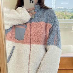 Chaqueta mullida de piel sintética de felpa con estética pastel