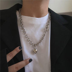 Collar de cadena de plata con corazón enorme de estética punk